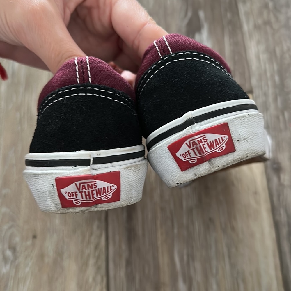 Vans - Picture 3 of 4